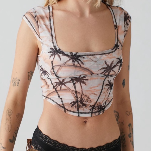 Mesh Cropped Top🌴 - Picture 1 of 4